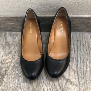 Nine West - highway- size 7 wedge